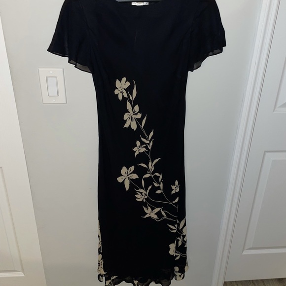 Talbots Dresses & Skirts - Talbots Midi Dress